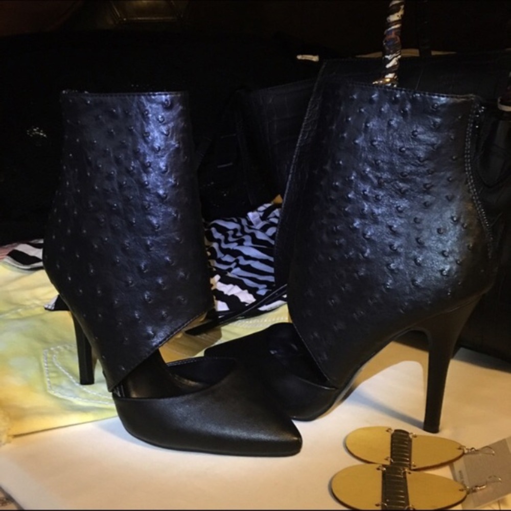Yoki Ostrich Print Heels